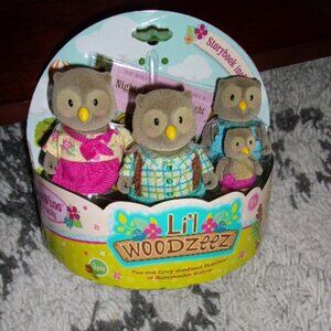Li'l Woodzeez Owl Family Set with book Ages 3+ New
